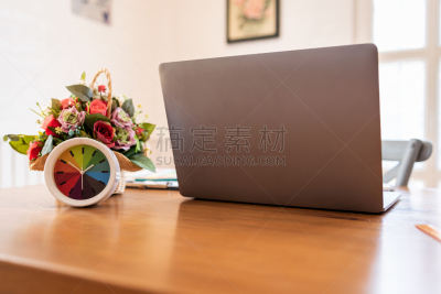 笔记本电脑,桌子,彩色图片,太空,织品样本,穿衣服,科罗拉多州,住宅房间,计算机,几何形状
