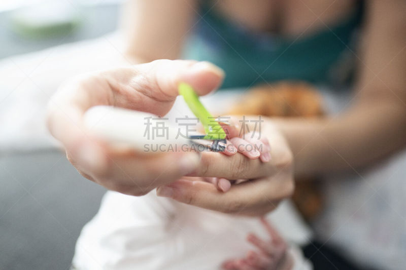 婴儿用品,可爱的,指甲钳,0到11个月,父母,母亲,女婴,个人卫生用品,小的,拿着