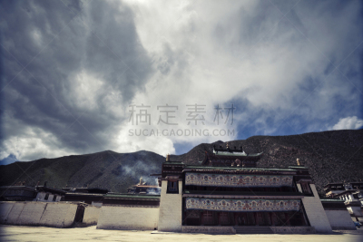 雍和宫,雾,早晨,金色屋顶,甘肃省,灵性,水平画幅,无人,户外,佛教