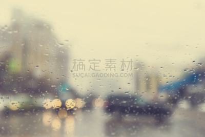 汽车,透过窗户往外看,十字路口,运动模糊,挡风玻璃,雨滴,人行横道,湿,沥青,交通