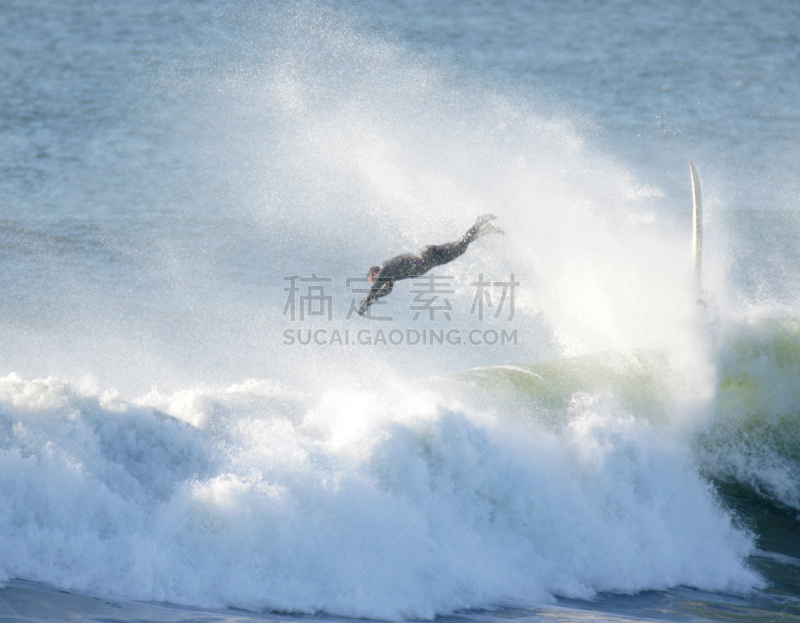 碧洋海滩,旧金山海洋滩,大浪冲浪,滑长板,水,水平画幅,户外,白色,海浪,运动