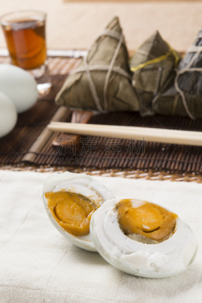 粽子,米饺子,咸蛋,中国米酒,鸭蛋,端午节,点心,饺子,餐垫,垂直画幅