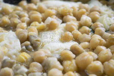 鹰嘴豆,鳕鱼,腌制食品,大比目鱼,水平画幅,无人,海产,豆科植物,鱼干,锅