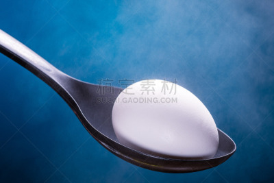 汤匙,白色,水煮蛋,坚果壳,不锈钢,一个物体,背景分离,杯,蛋黄,烹调