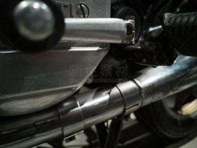 摩托车,特写,专业人员,仅男人,圆柱体,骑士茄克,仅一个男人,自行车,汽车修理间,合金