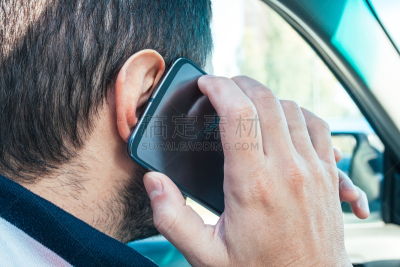 汽车,拿着,人的耳朵,特写,危险,男人,手机,互联网,打电话,驾车