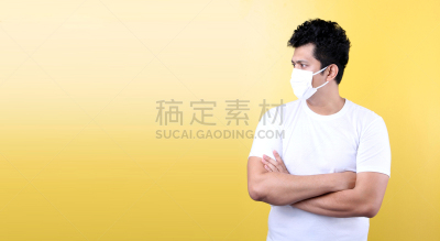 亚洲,面罩,男人,分离着色,黄色背景,留白,影棚拍摄,衣服,生病,指着
