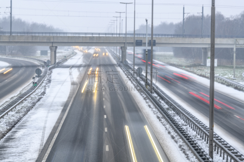 交通,公路,冬天,大风雪,旅途,卡车,汽车,半挂式卡车,交通堵塞,皮卡车