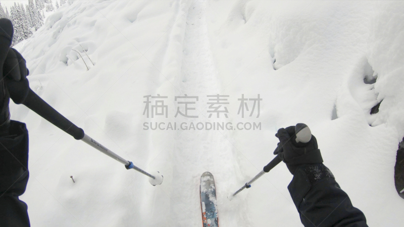 山,主观视角,一个人,高处,屈膝旋转滑雪,田园风光,第一名,上升