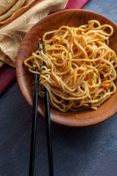 蔬菜捞面,紧迫,传统,蔬菜,彝族,热,香料,食品,中国食品,餐具