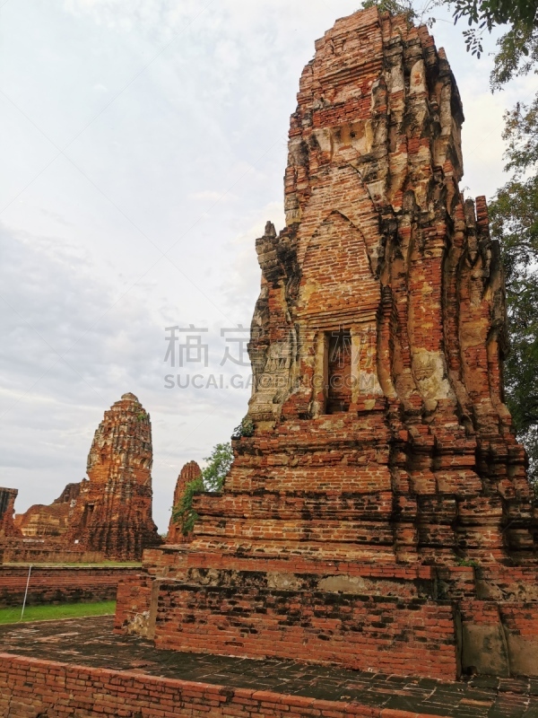 Ayutthaya​ view​ by​ Wat​ Mahathat​ during​sunset