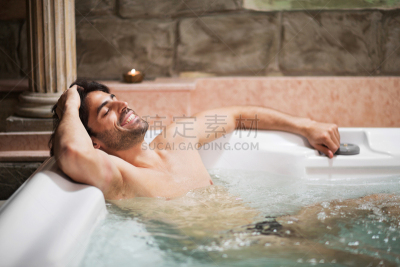 热水池浴,男人,水治疗法,水,水平画幅,spa美容,健康,白人,男性,仅男人