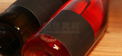酒瓶,两个物体,特写,饮料,红色,淡红葡萄酒,文字,空的,红葡萄酒,古老的