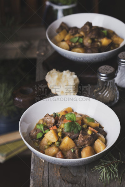 传统,吉尼斯,焖菜,豌豆,胡萝卜,牛肉,精制土豆,啤酒,国内著名景点,蔬菜