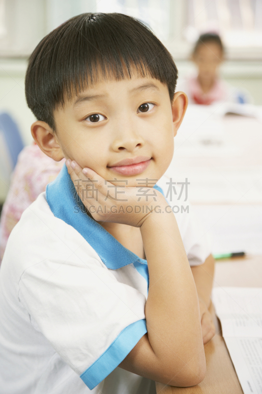 未成年学生,学生,教室,学校宴会,小学,校服,告示牌,垂直画幅,未来,制服
