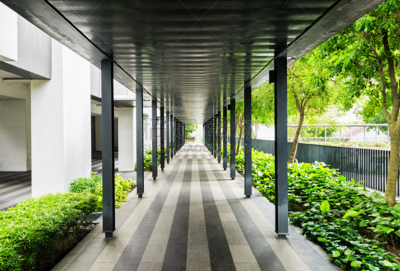 户外,现代,建筑外部,步行道路,易接近性,走廊,尖顶,建筑露台,公园,水平画幅
