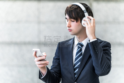 耳机,智能手机,无线技术,音乐,青年男人,衣服,环绕立体声,mp3播放机,智慧,噪声