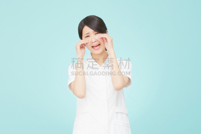 女人,悲痛,眼泪,水平画幅,短袖,美人,制服,仅成年人,日本人,青年人