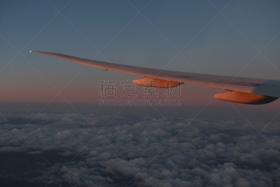 云,光,飞机,天空,机翼,在下面,戏剧性的天空,窗户,看风景,日落