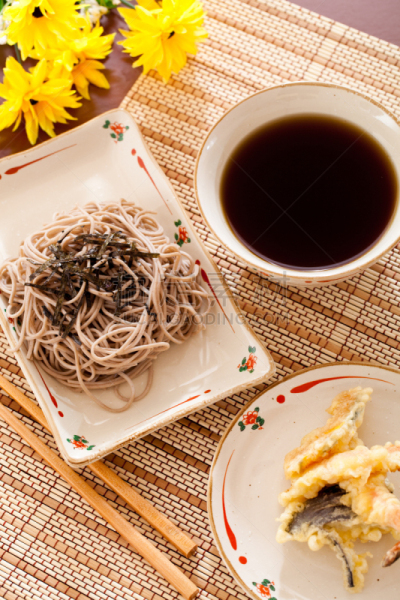 荞麦面,垂直画幅,无人,开胃品,荞麦,膳食,海产,夏天,明虾,虾