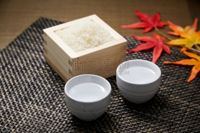 日本青酒,特写,饮料,含酒精饮料,热饮,枡,米,枫叶,冷酒,日本