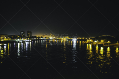 交通,夜晚,桥,在活动中,尾灯,汽车,黄昏,公路,商业金融和工业,河流