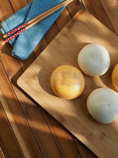 中式小笼包,东方食品,比萨饼,菜豆,涂油烤肉,塞满了的,垂直画幅,韩国食物,面包,白色