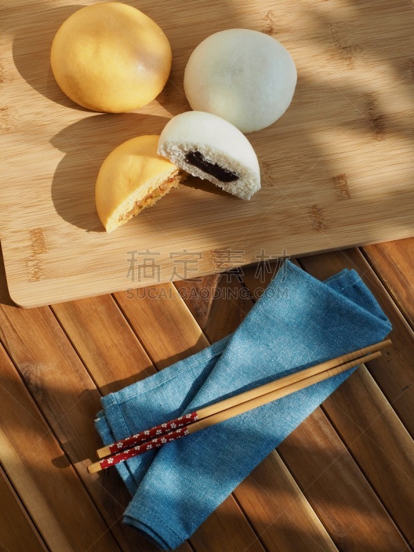 中式小笼包,东方食品,比萨饼,菜豆,涂油烤肉,塞满了的,垂直画幅,韩国食物,面包,白色