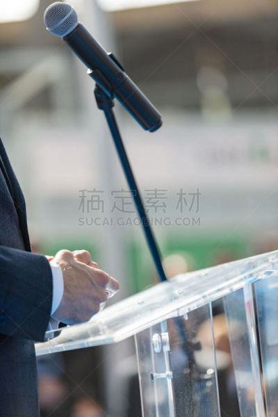 男商人,指挥台,垂直画幅,商务研讨会,经理,培训课,知识,专业人员,技术,成品