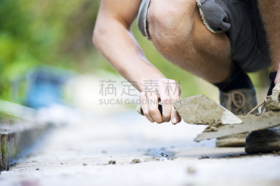 铺路石,花园路,选择对焦,青少年,建筑承包商,水平画幅,服务业职位,户外,男性,仅成年人