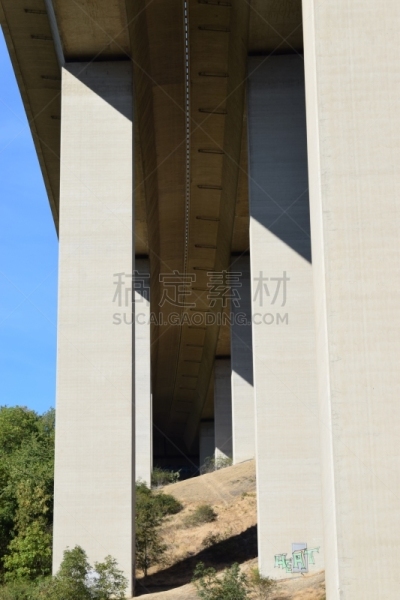 high bridge of the Autobahn, A61 'Brohltalbrücke'