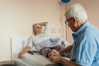 问题,老年男人,真实的人,健康保健,丈夫,婚姻,妻子,异性恋,床,女人