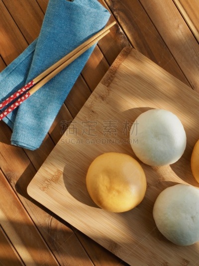 中式小笼包,东方食品,比萨饼,菜豆,涂油烤肉,塞满了的,垂直画幅,韩国食物,面包,白色