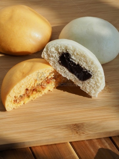 中式小笼包,东方食品,比萨饼,菜豆,涂油烤肉,塞满了的,垂直画幅,韩国食物,面包,白色