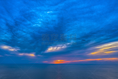 卡隆海滩,海洋,多云,曙暮光,云,泰国,椰子,无人机,暴风雨,运河