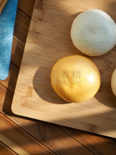 中式小笼包,东方食品,比萨饼,菜豆,涂油烤肉,塞满了的,垂直画幅,韩国食物,面包,白色