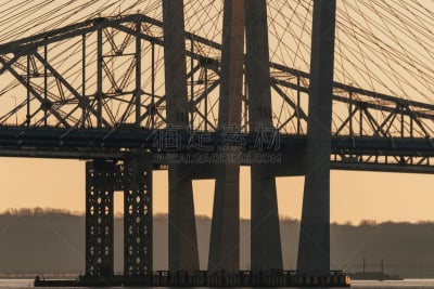 New and old Tappan Zee Bridge