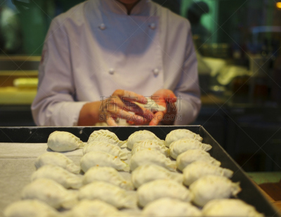 餐馆,中国,厨师服,寿司,寿司卷,中式小笼包,食品,一个人,培根饺子,中国人
