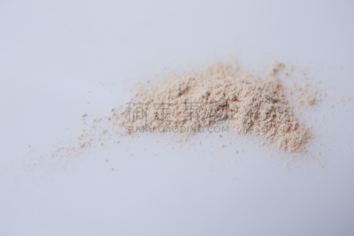 扑面粉,化妆用品,白色背景,留白,彩妆,碾碎了的,干的,腮红,人的眼睛,白色