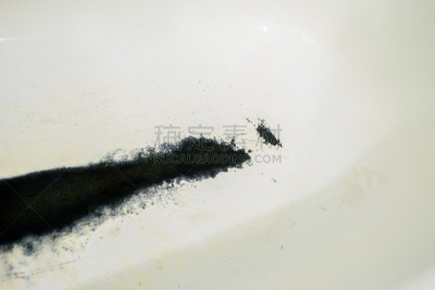 古典式,凌乱,生锈的,浴盆,特写,白色,湿,排水口,洞,被痛打的