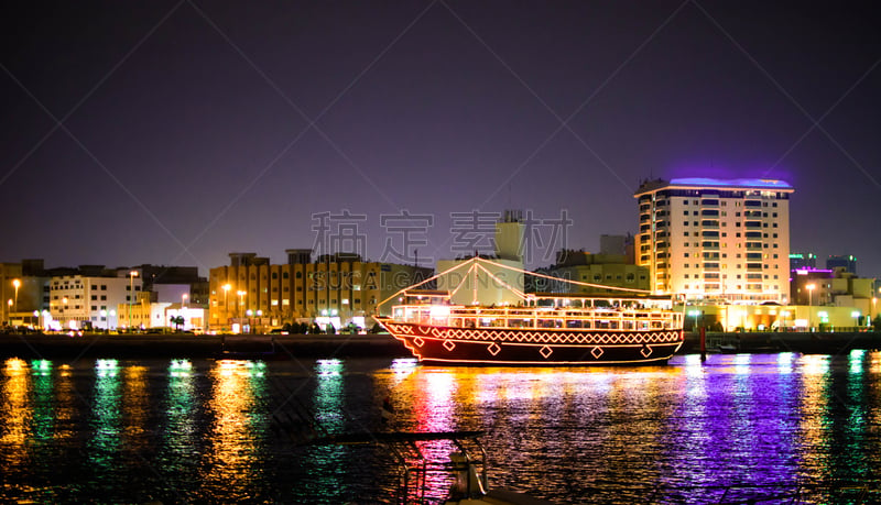 乘船游,独桅帆船,晚餐,城市生活,照明设备,海港,观光船,波斯湾,现代,船