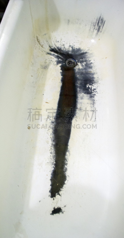 古典式,凌乱,生锈的,浴盆,特写,白色,湿,排水口,洞,被痛打的
