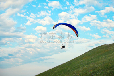 高崖跳伞,云,三轮车,天空,降落伞,海洋,在上面,蜜月,风险,运动