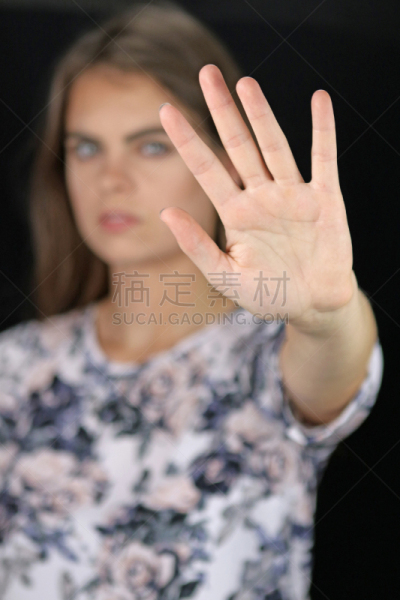 停止手势,紧迫,真实的人,女装,清新,态度,肖像,一个人,表现主义,女人