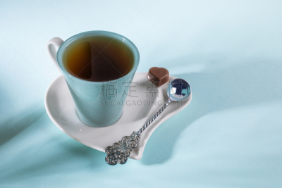 茶碟,茶杯,阴影,创造力,心型,蓝色背景,婴儿勺,巧克力糖,饮料,茶