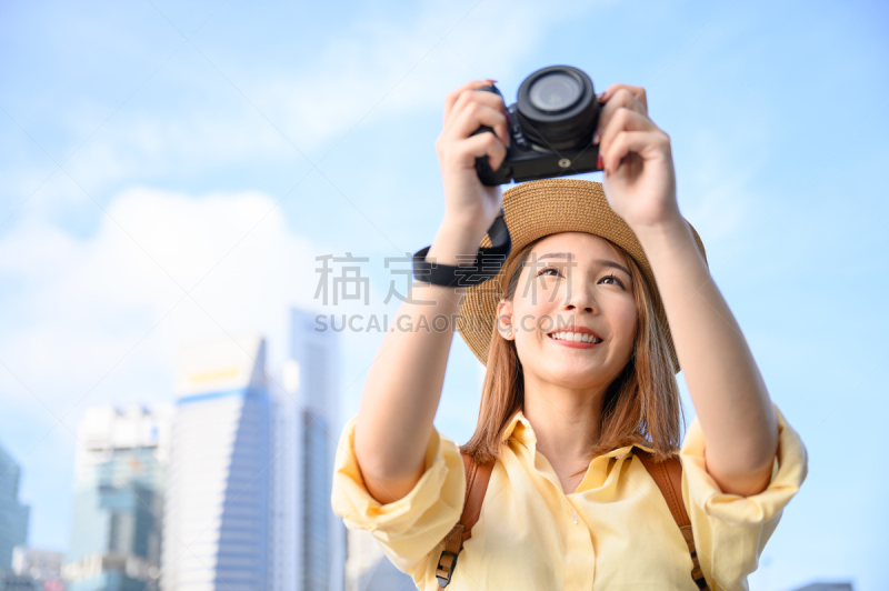 建筑外部,青年女人,新加坡市,背景聚焦,旅途,摄影师,探险家,户外,仅女人,仅一个女人