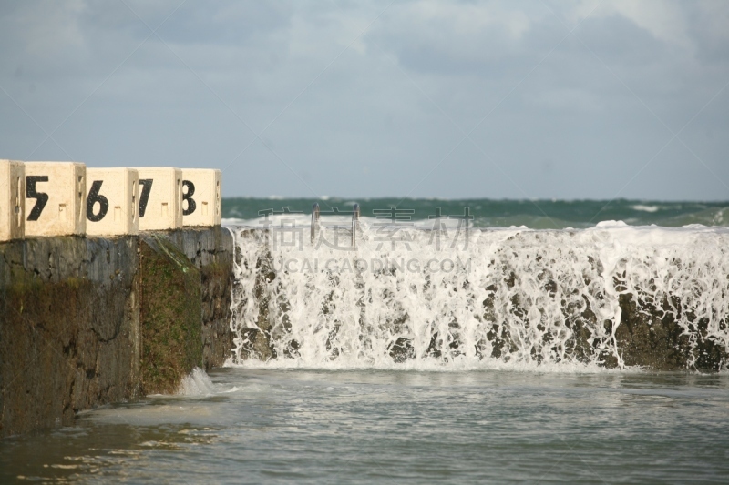 游泳池,格兰福岛,十月,数字7,法国,池塘,波浪,户外,天空,数字6