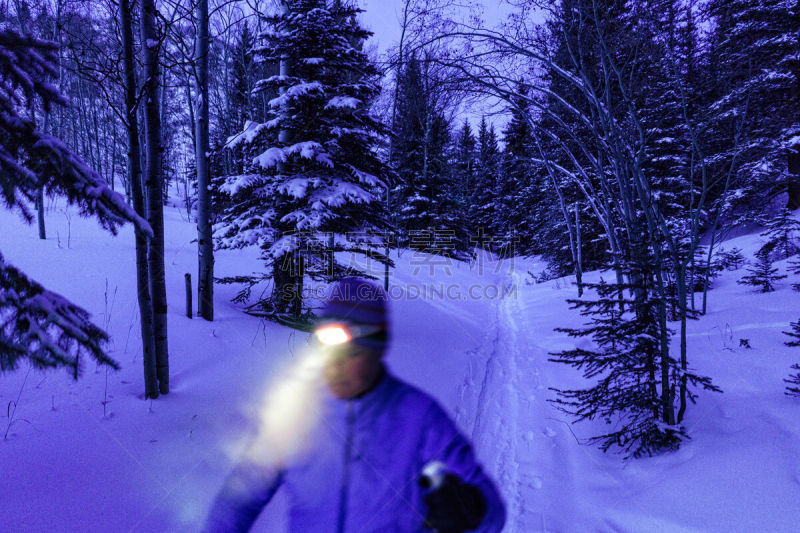 夜晚,头灯,滑雪运动,非都市风光,科罗拉多州,屈膝旋转滑雪,风景,黄昏,冬天,图像