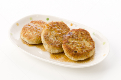 牛排,豆腐,牛肉汉堡,蔬菜,食品,棉,配菜,成分,餐具,自制的