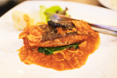 三文鱼,菠菜,煎三文鱼,肉片,美味,鱼片刀,泰国,餐具,低的,牛肉
